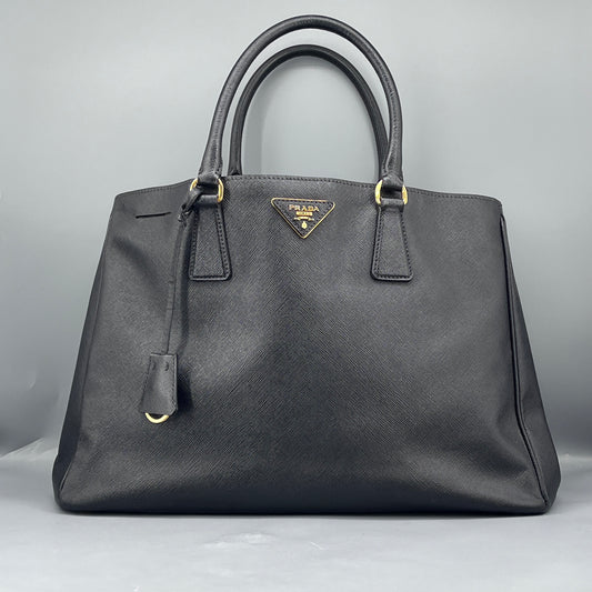 Prada Black Saffiano leather Tote Handbag