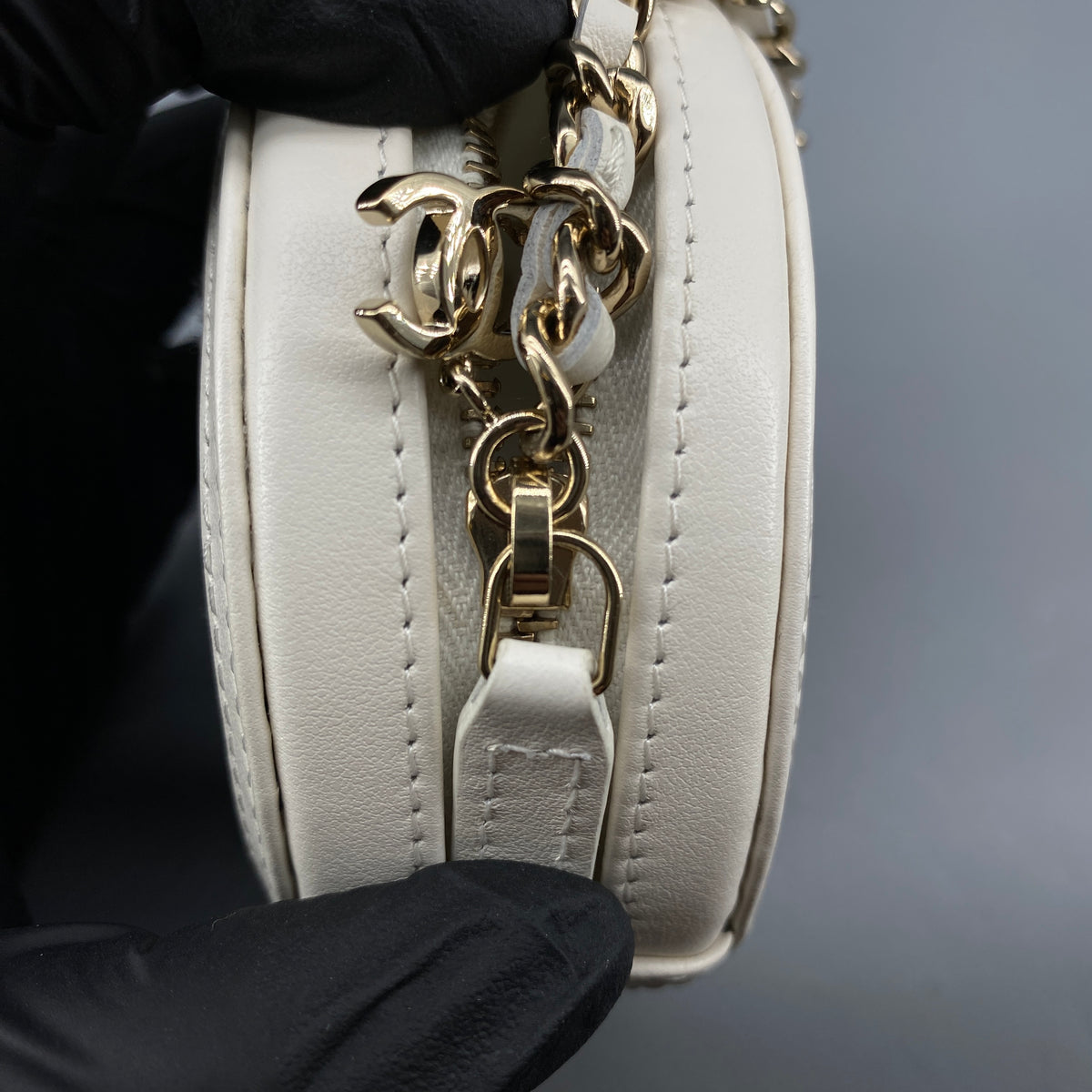 Chanel Tweed Quilted Round Filigree Pouch With Chain White Black