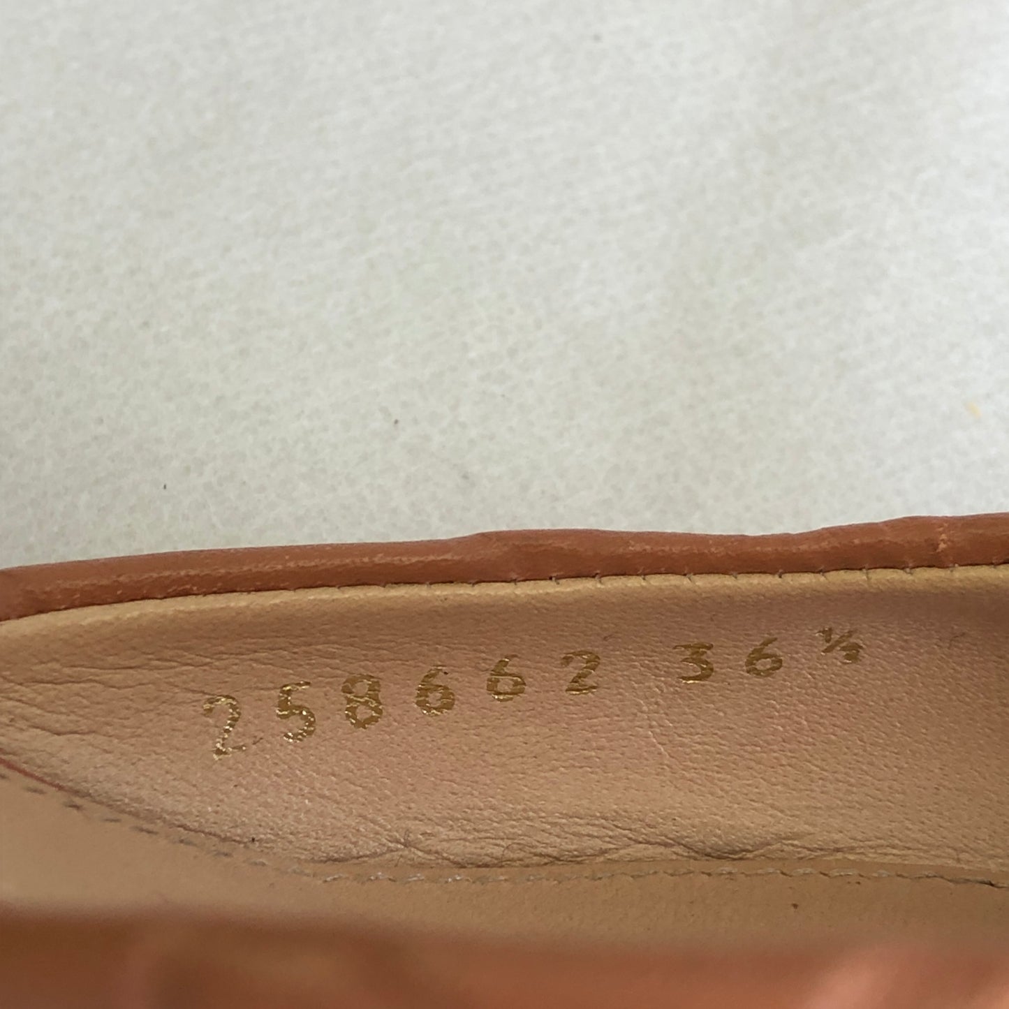 Gucci Women's Coral Leather Women's Horsebit Mule Heels Size 36.5