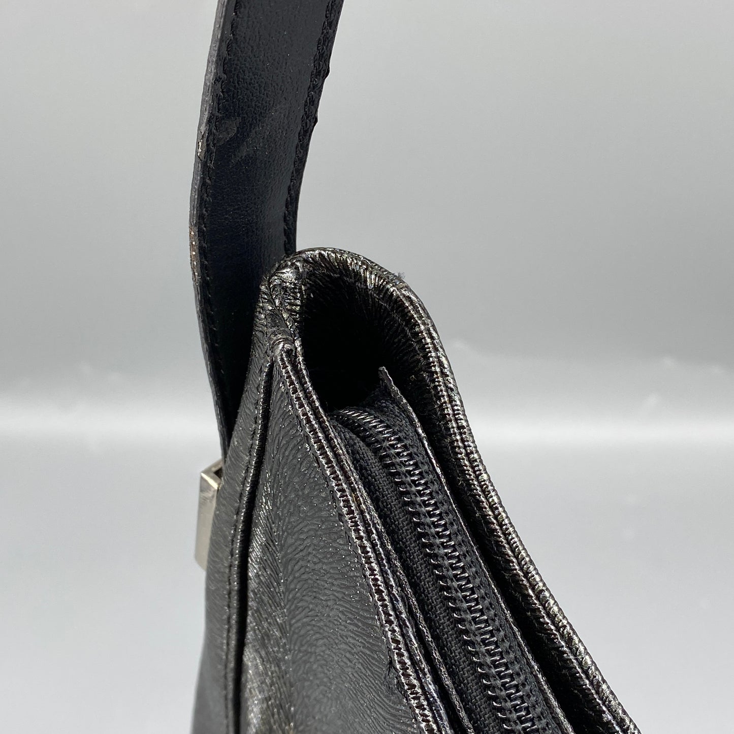 Giovanni Valentino Metallic Silver Leather Hobo Shoulder Bag
