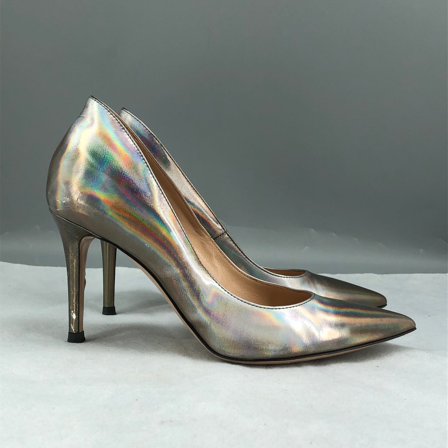Gianvito Rossi Rainbow Silver Metallic Pointed Stiletto Pumps 35.5