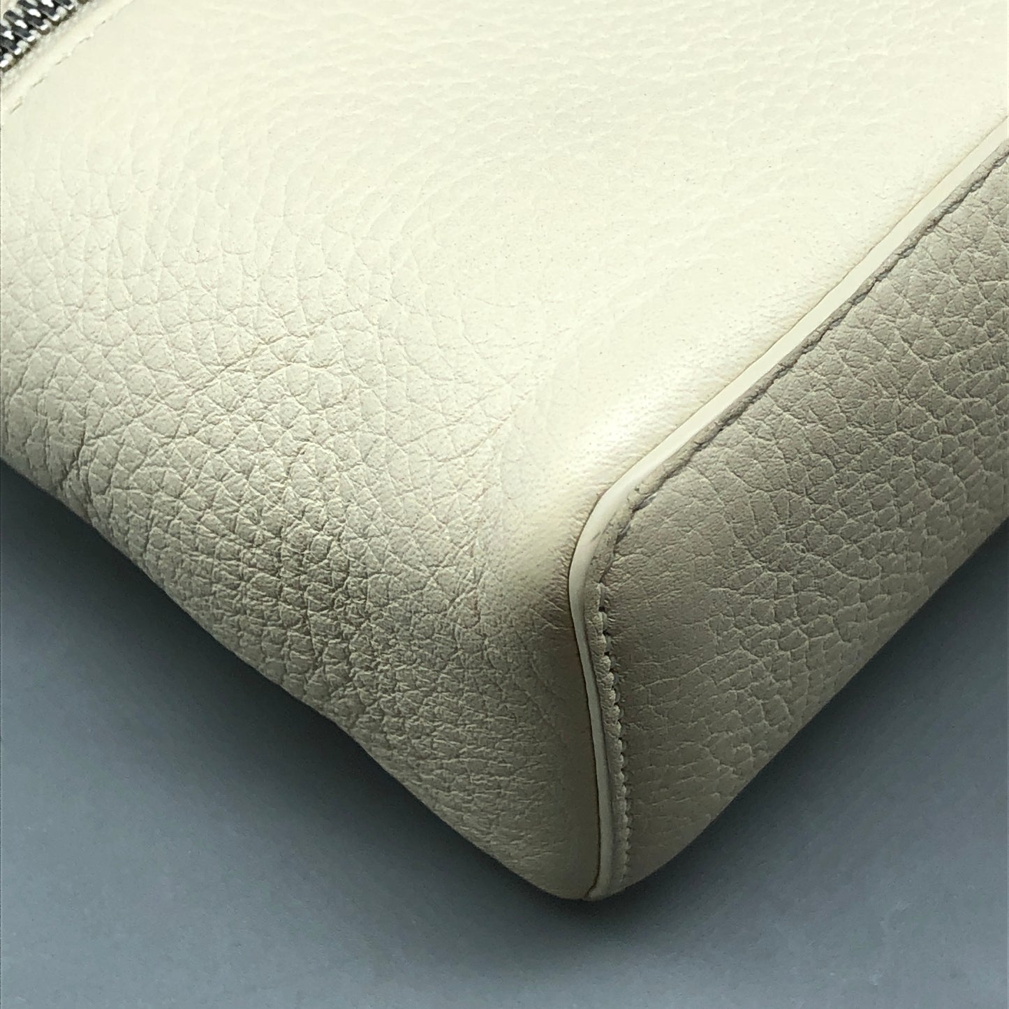 Loro Piana Extra Pocket L19 Bag cream
