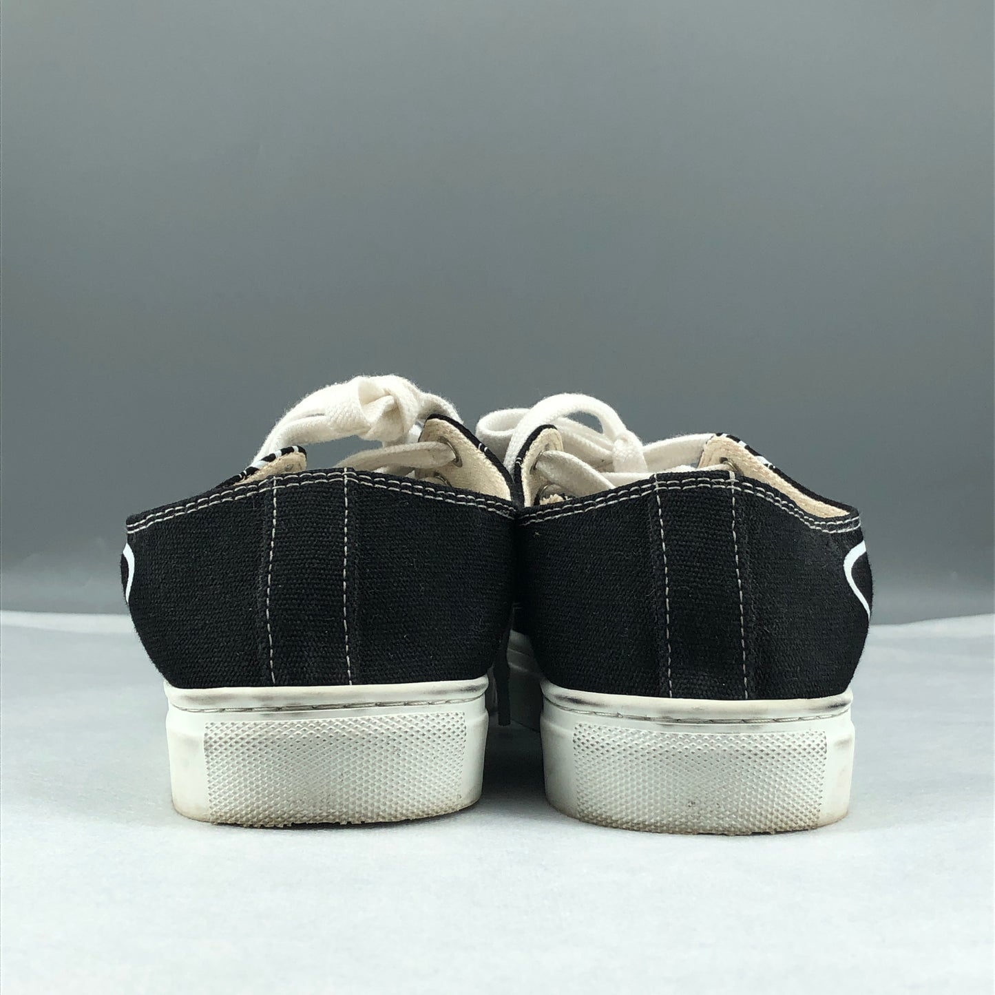 Vivienne Westwood Orb Logo Low Top Canvas Sneakers Size 38 Black