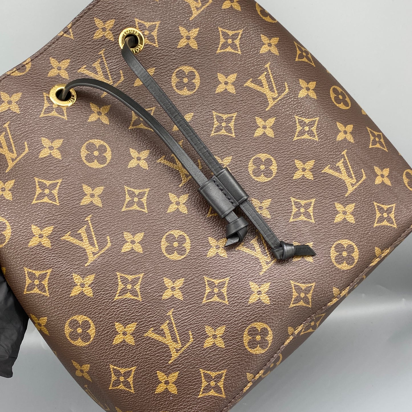 Louis Vuitton NéoNoé MM Brown Drawstring Bucket Bag