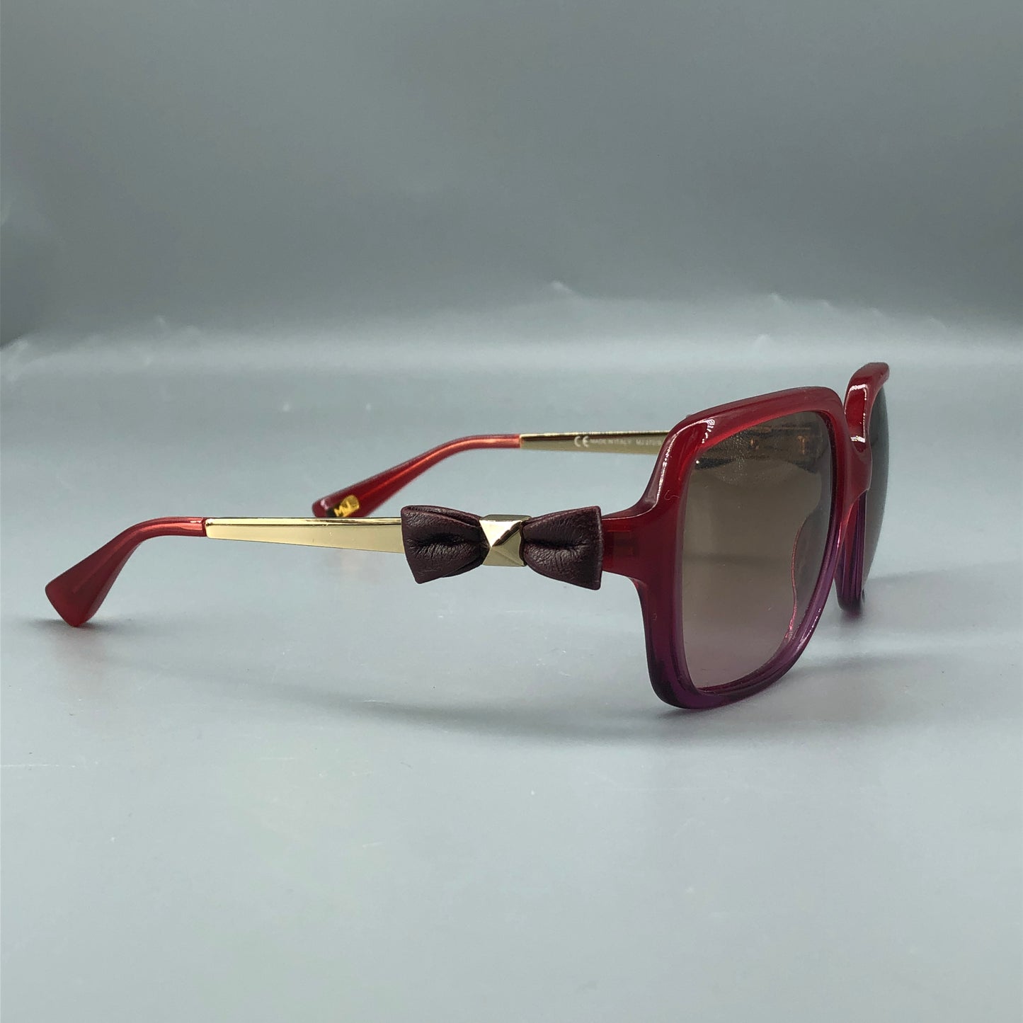Marc Jacobs Square Sunglasses 135mm Red/Purple