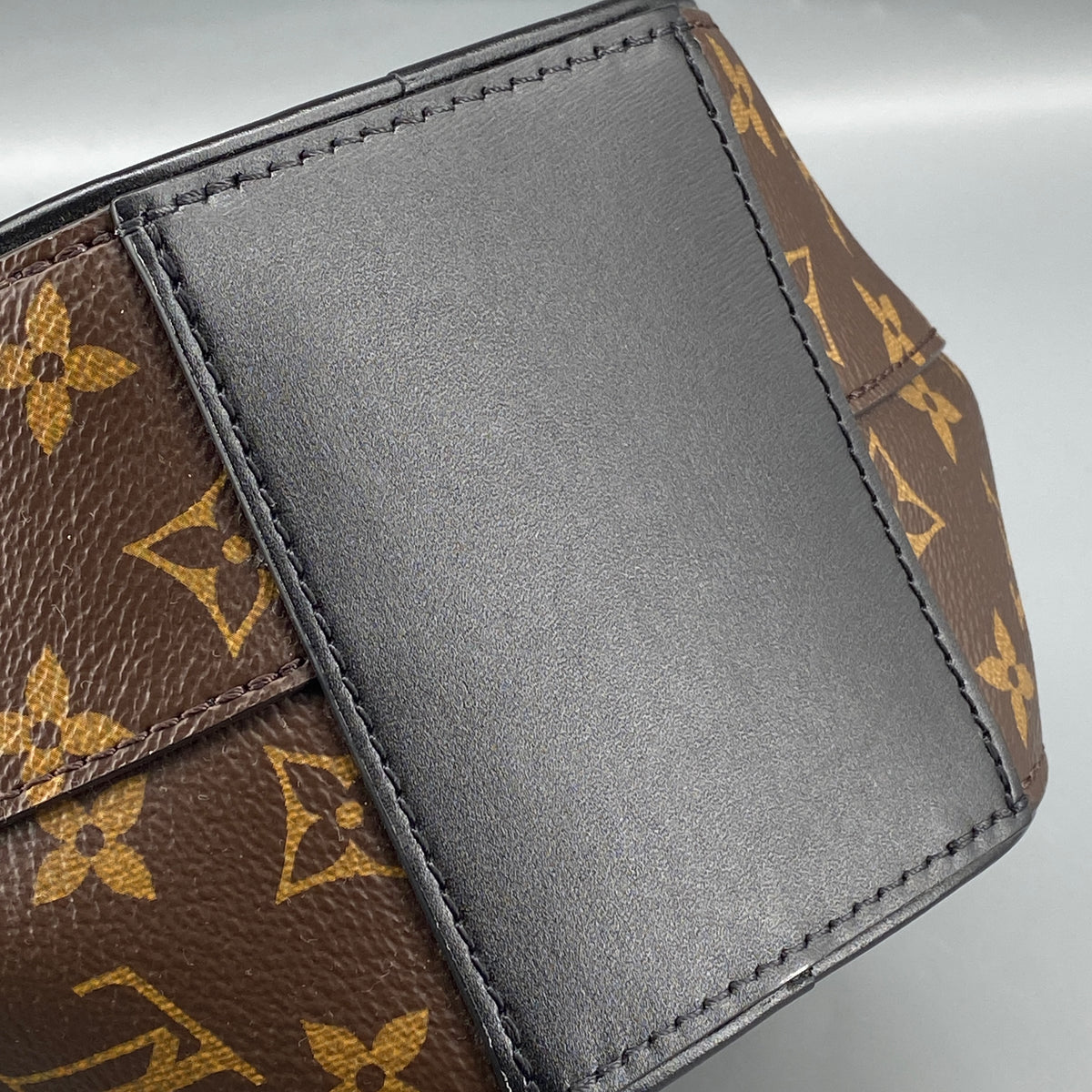 Louis Vuitton Boursicot Boite Chapeau Bag Reverse Monogram Giant shoulder bag