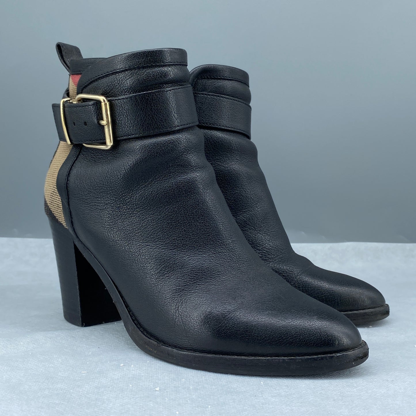 Burberry Women's Ankle Boots Size 36 Black & Beige