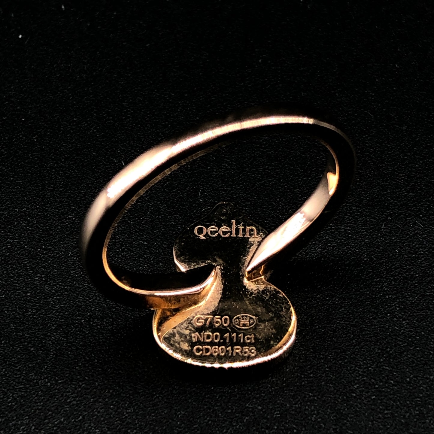 Qeelin Wulu 18k Gold Diamond & Mother-of-Pearl Ring Size 53mm