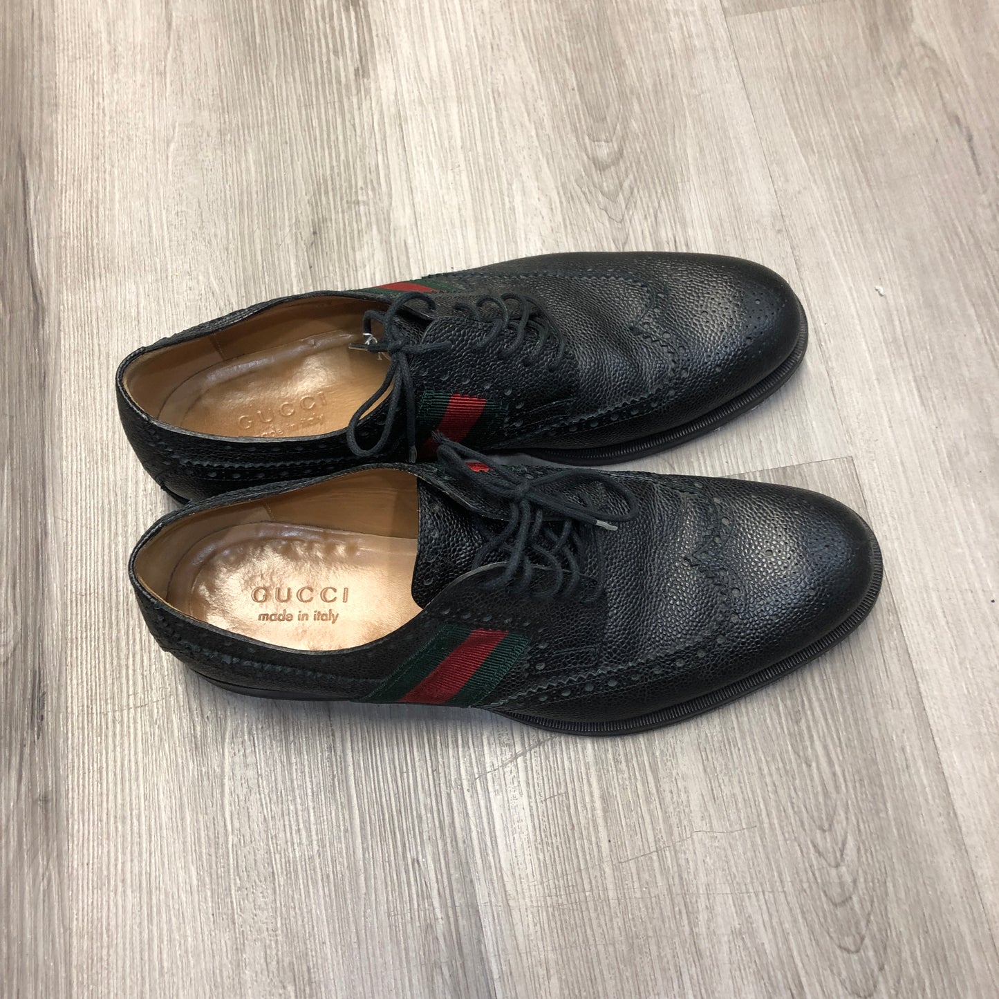 Gucci Men's Black Leather Brogue Dress Shoes with Web Detail Size 9