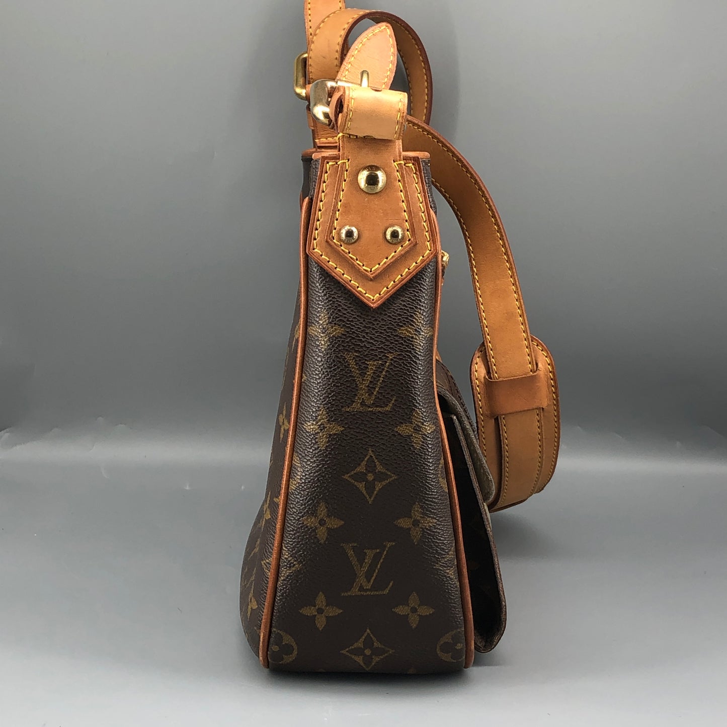 Louis Vuitton Hudson Monogram Canvas Shoulder Bag Brown