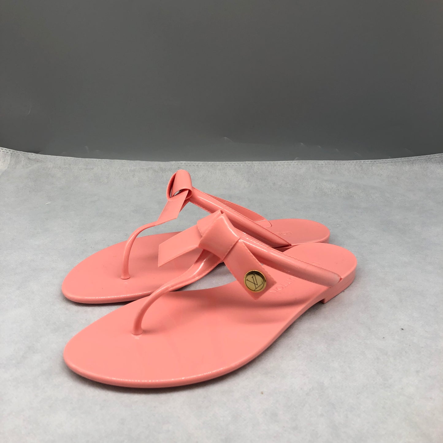 Louis Vuitton Pink Thong Sandals Women's Shoes Size 37