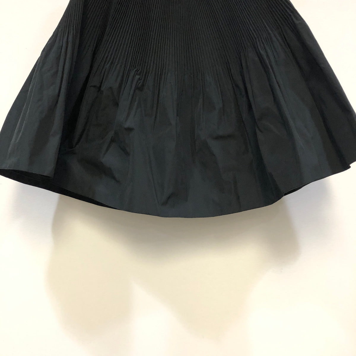 Red Valentino Black Pleated Skirt Size 40