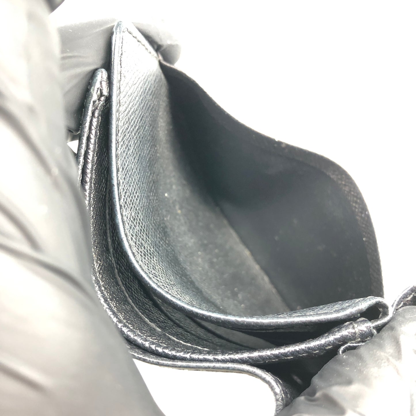 Louis Vuitton Taiga Leather Bifold Wallet Black