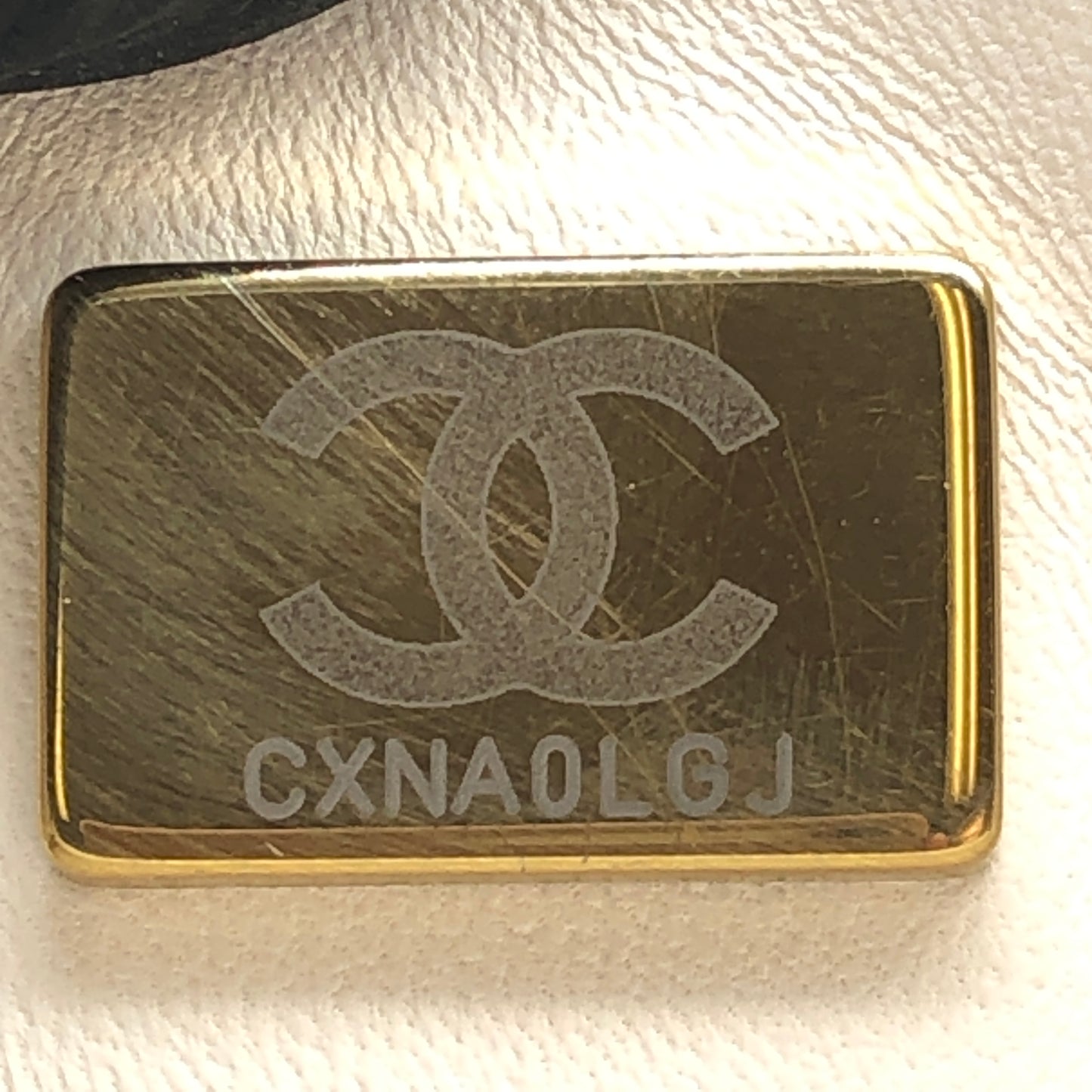 Chanel Lambskin Enamel Quilted Mini Coco Hearts Square Flap White Bag 清理中