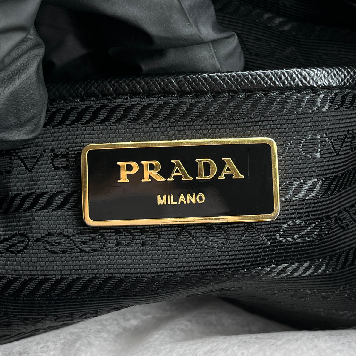 Prada Black Saffiano leather Tote Handbag