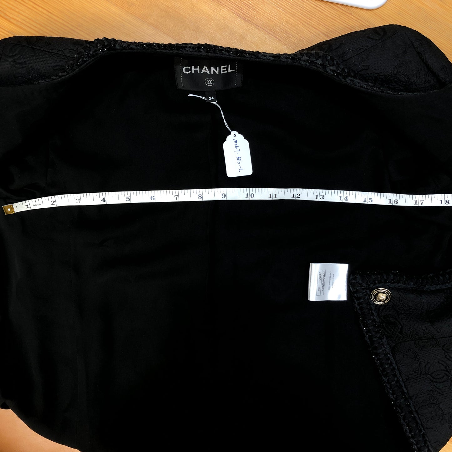 Chanel  CC logo jacquard pattern Black Tweed Round Neck Short Jacket Size 34