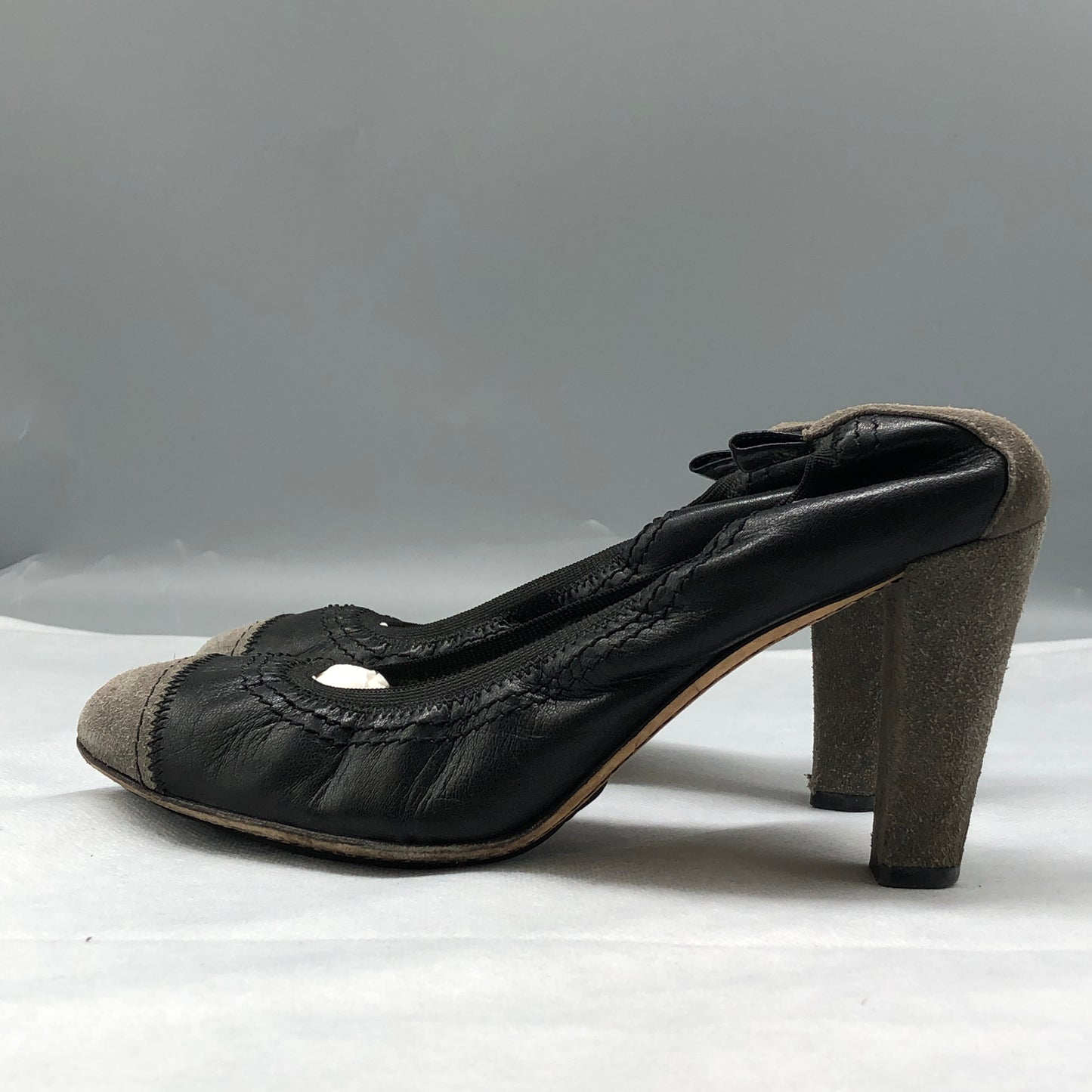 Chanel Women's Black & Grey Suede Cap-Toe Heels shoes 37