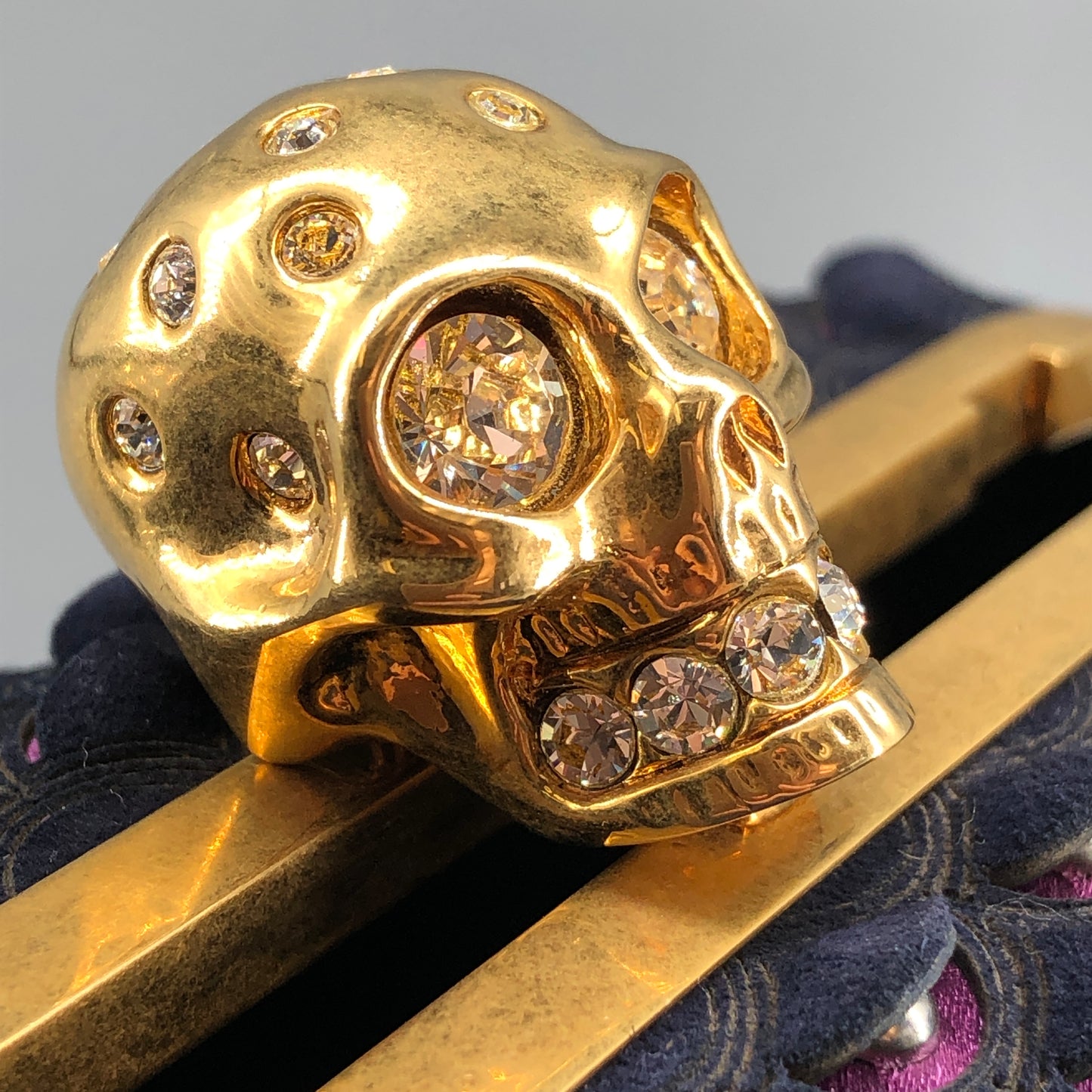 Alexander McQueen Skull Clutch Navy/Pink