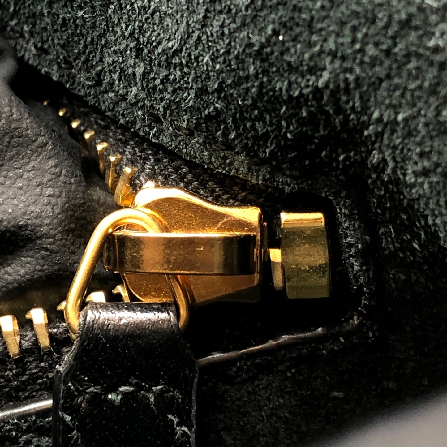 Saint Laurent Le 5 à 7 Smooth Leather Hobo Shoulder Bag Black