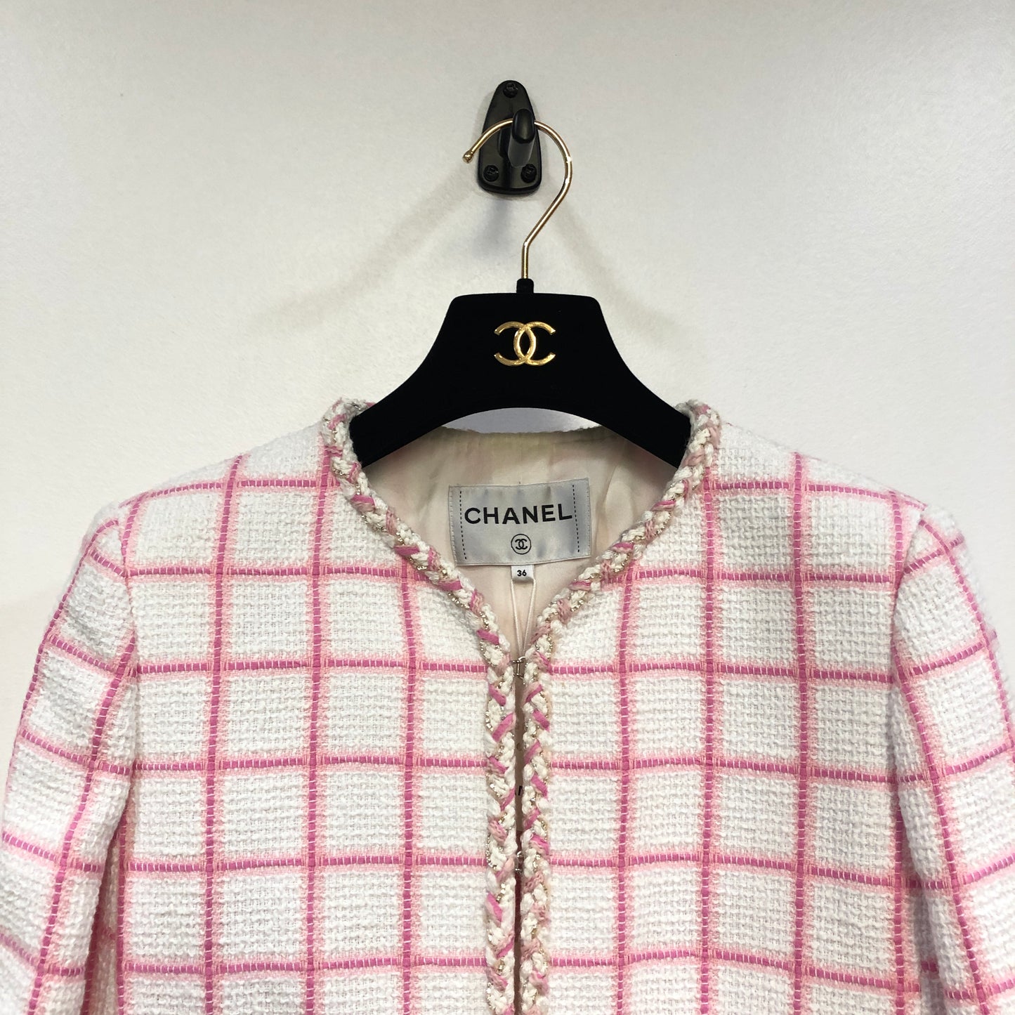 Chanel White & Pink Plaid Tweed Jacket Fringe Trim Size 36