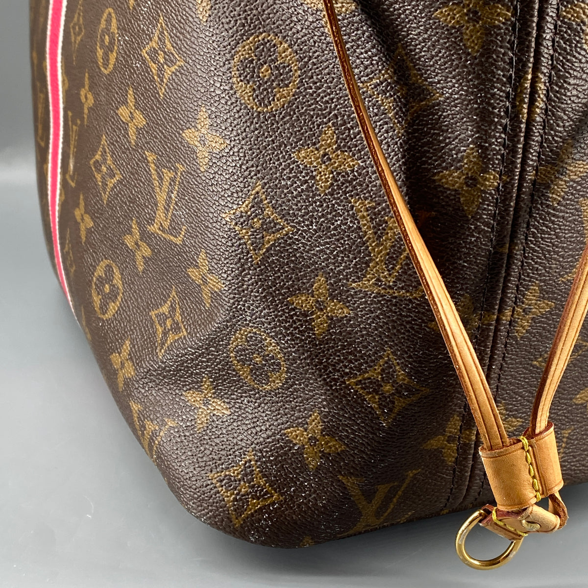 Louis Vuitton Monogram MM Neverfull Tote Bag Brown