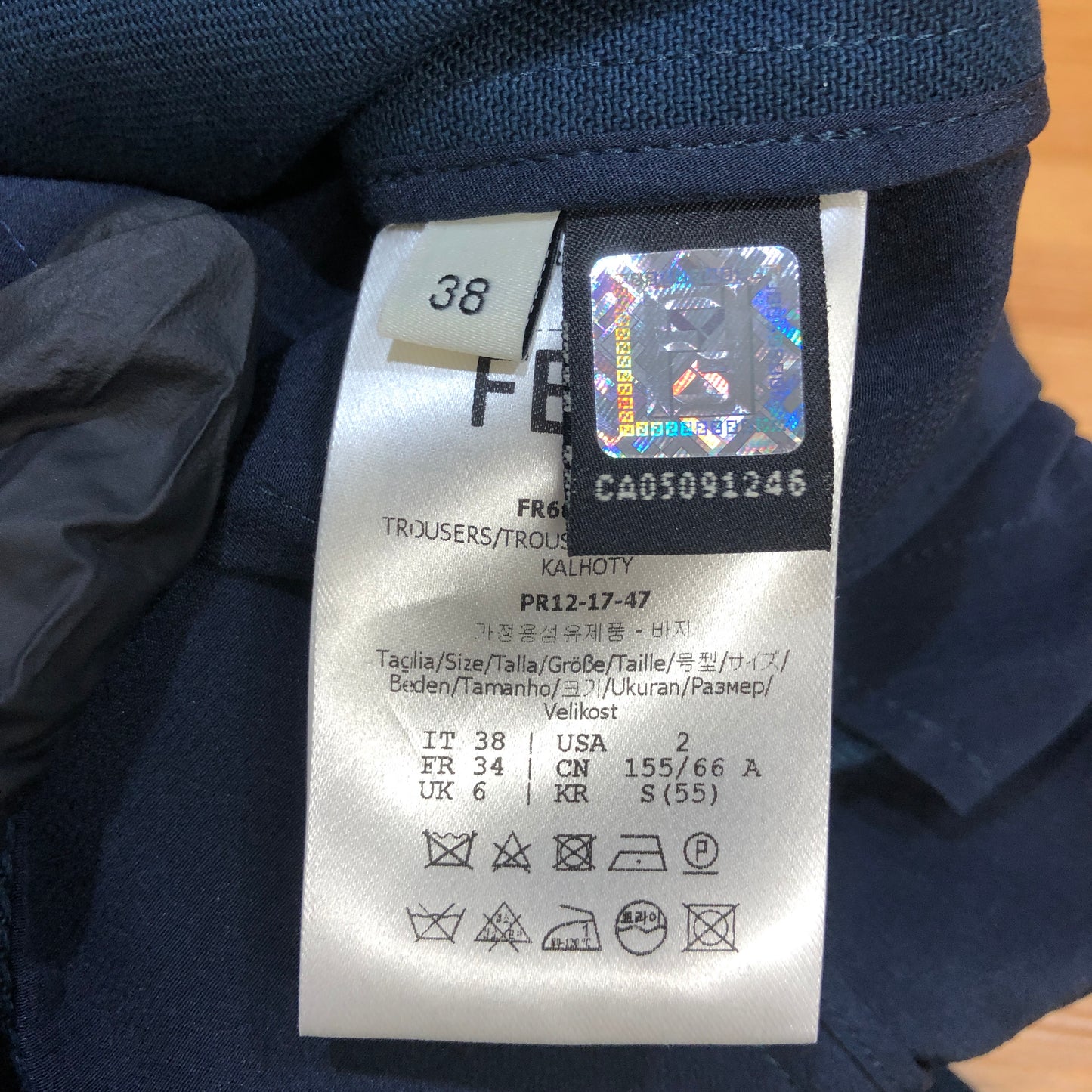 Fendi Navy Blue Balloon Cropped Trousers size 38