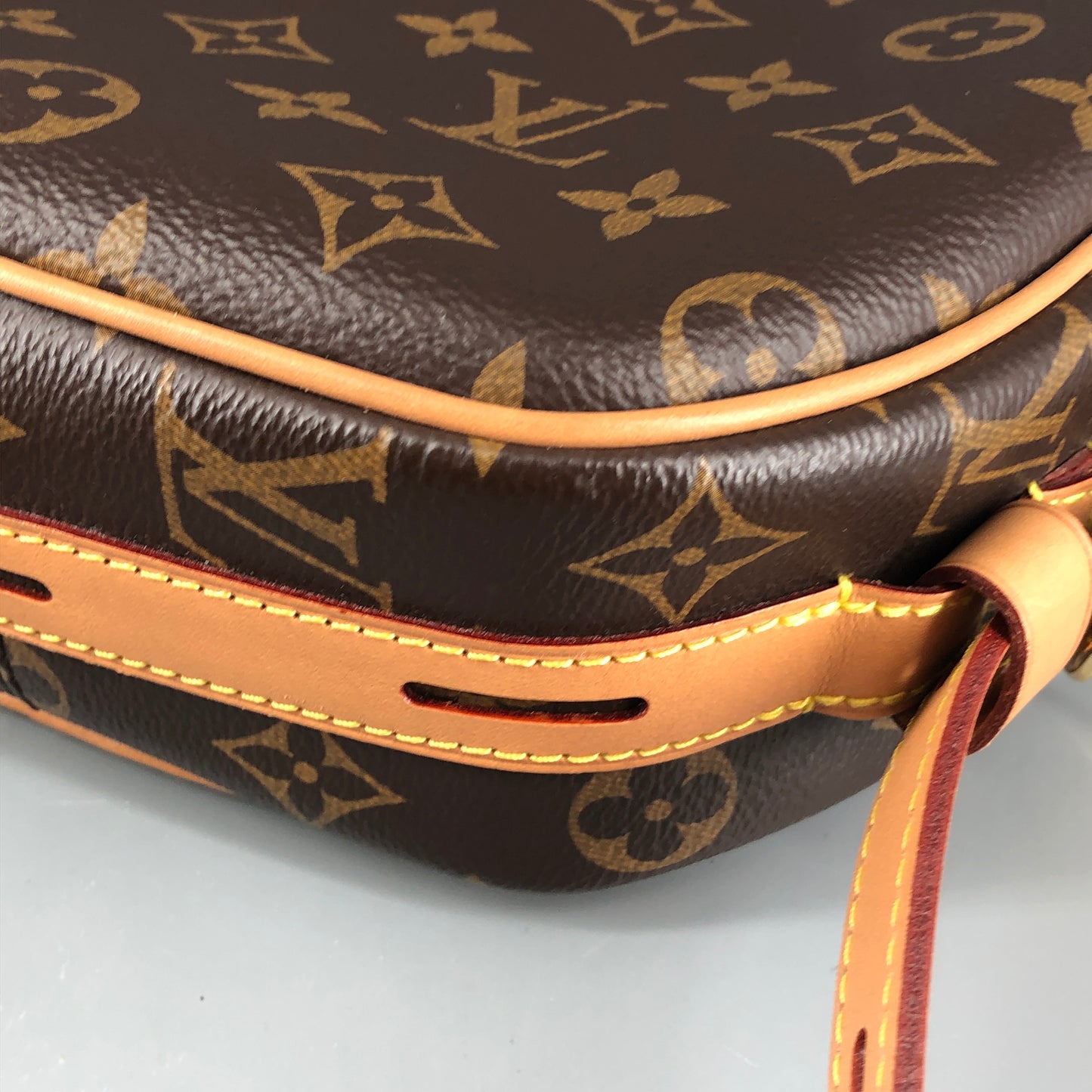 Louis Vuitton Monogram Canvas Boite Chapeau Souple Medium Round Crossbody Bag Brown