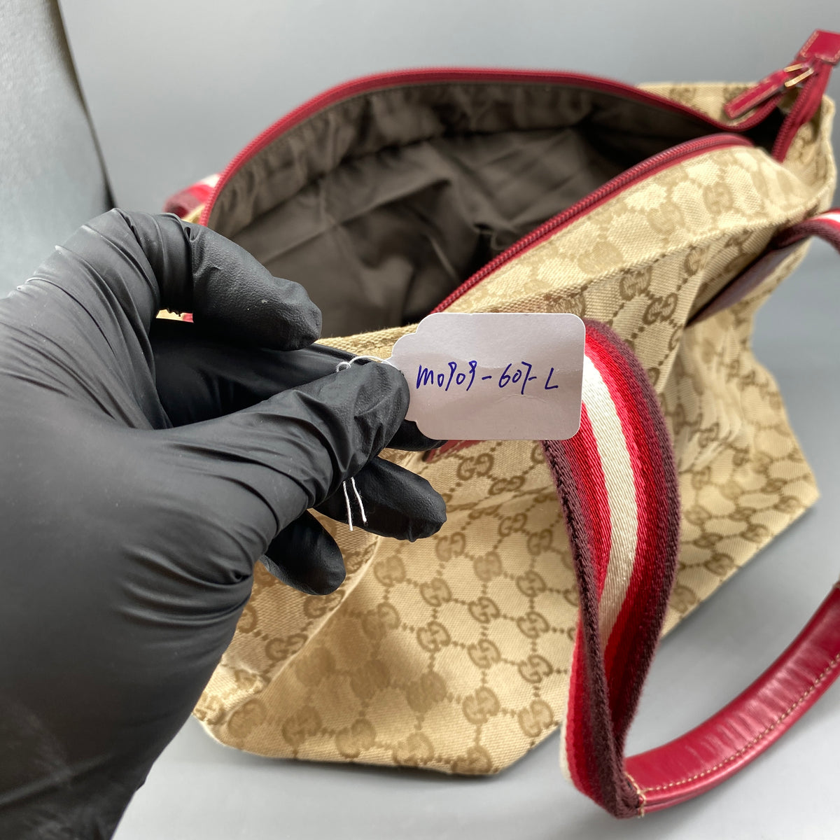 Gucci Beige GG Supreme Canvas  Sherry Line Tote Bag