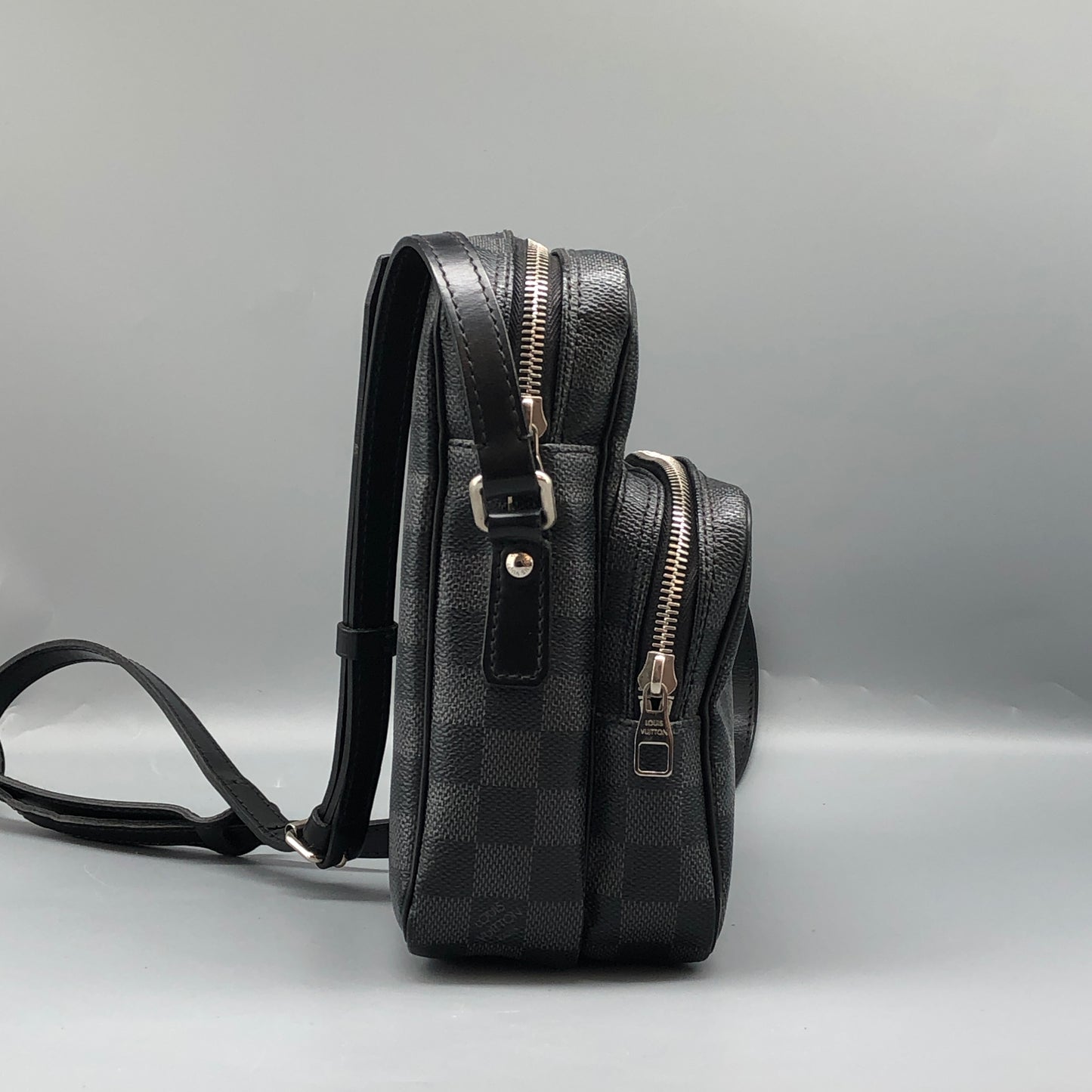 Louis Vuitton Damier Graphite Black Camera Bag
