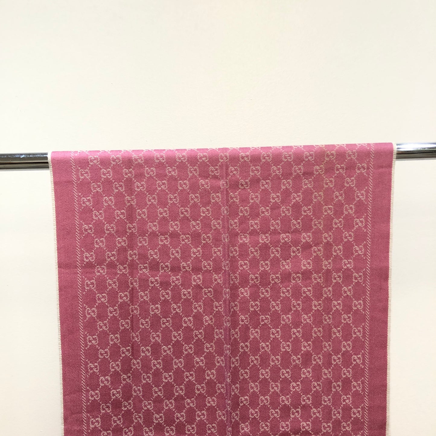 Gucci Pink & Light Pink Allover Pattern Fringed Scarf 180*48 cm