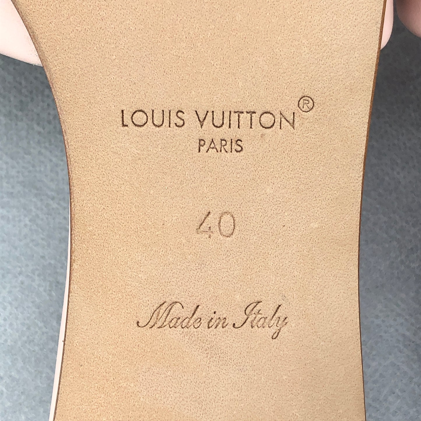 Louis Vuitton Blush Pink Leather V Logo Block Heel Slide Sandals Size 40