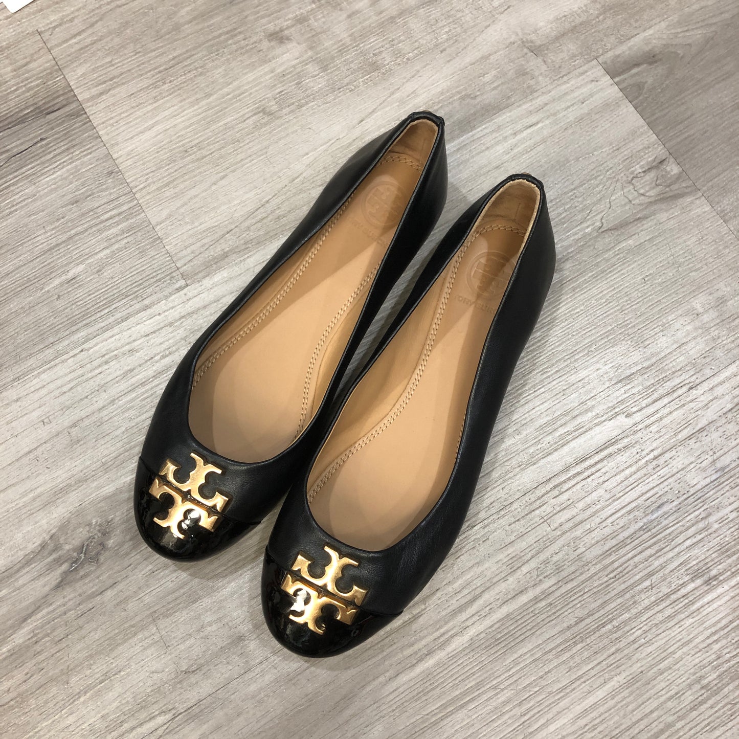Tory Burch Leather Round Toe Ballet Flats Size 5.5 Black