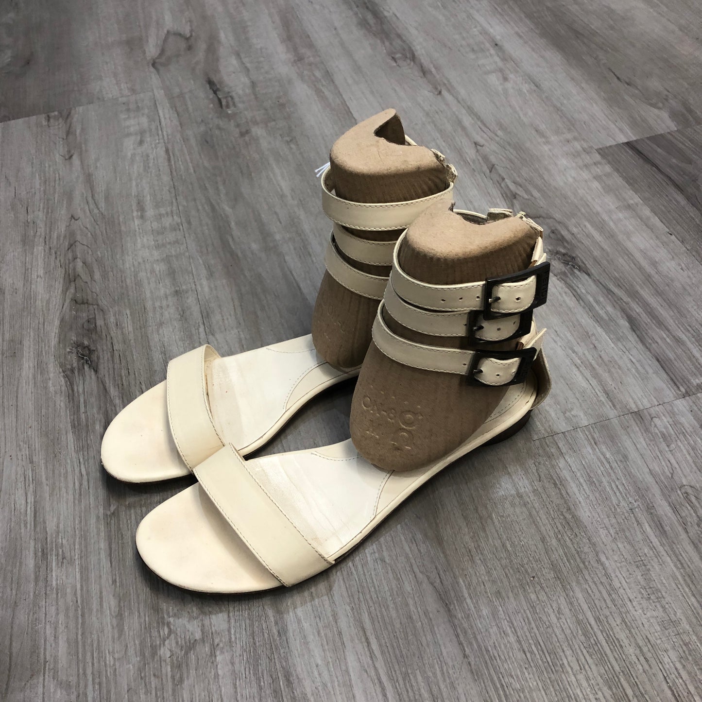 Fendi Women’s Strappy Ankle-Cuff Heeled Sandals 39 cream