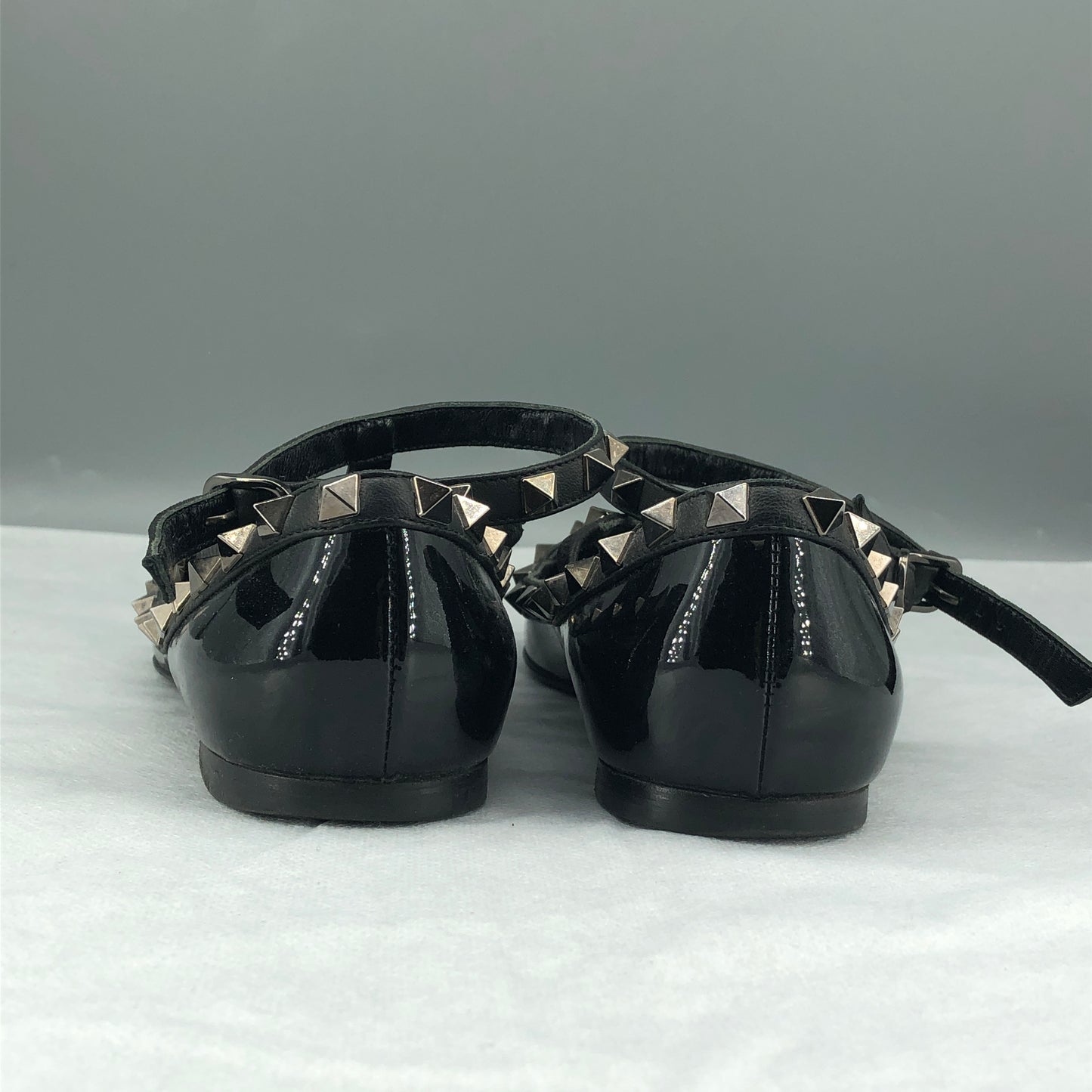 Valentino Women's  Black Patent Leather Rockstud Pointed Ankle Strap Flats Size 35