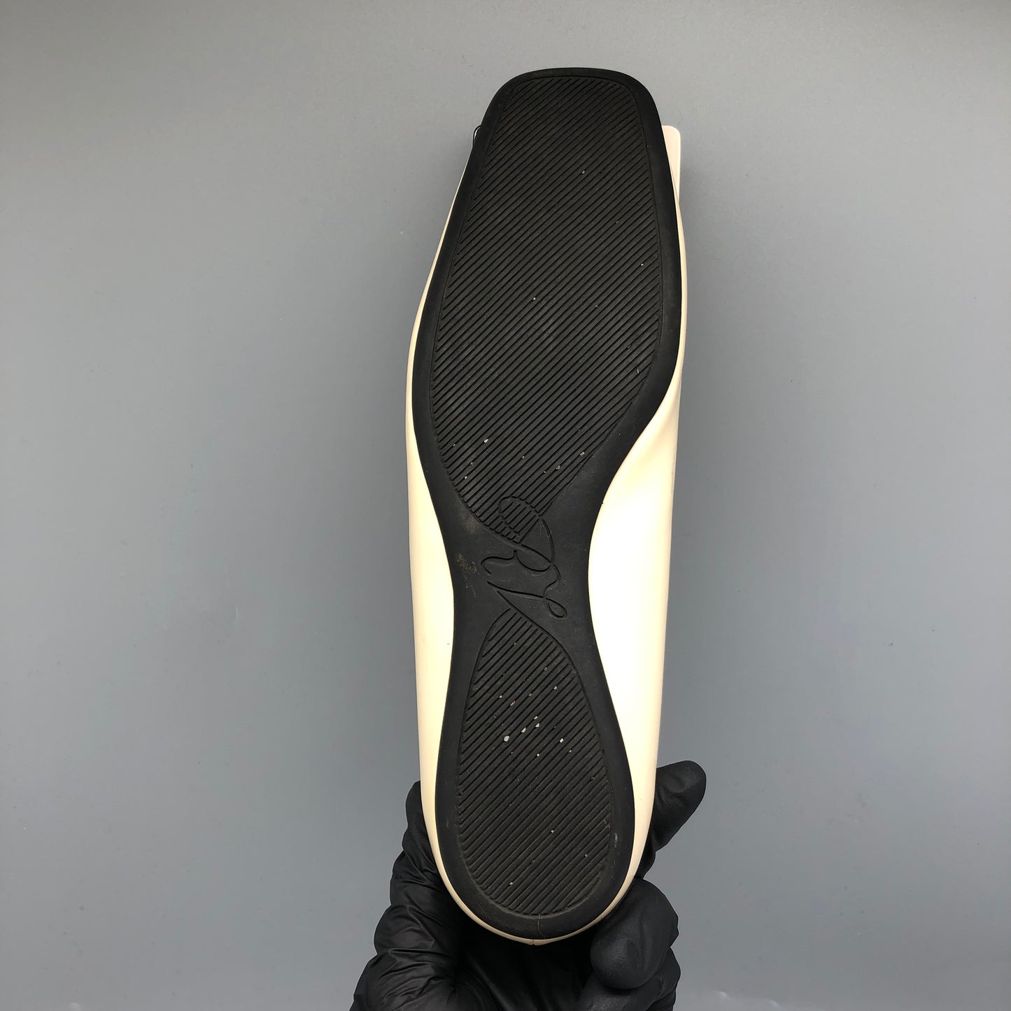Roger Vivier Women's Cream Patent Leather Belle Vivier Flats shoes 36.5