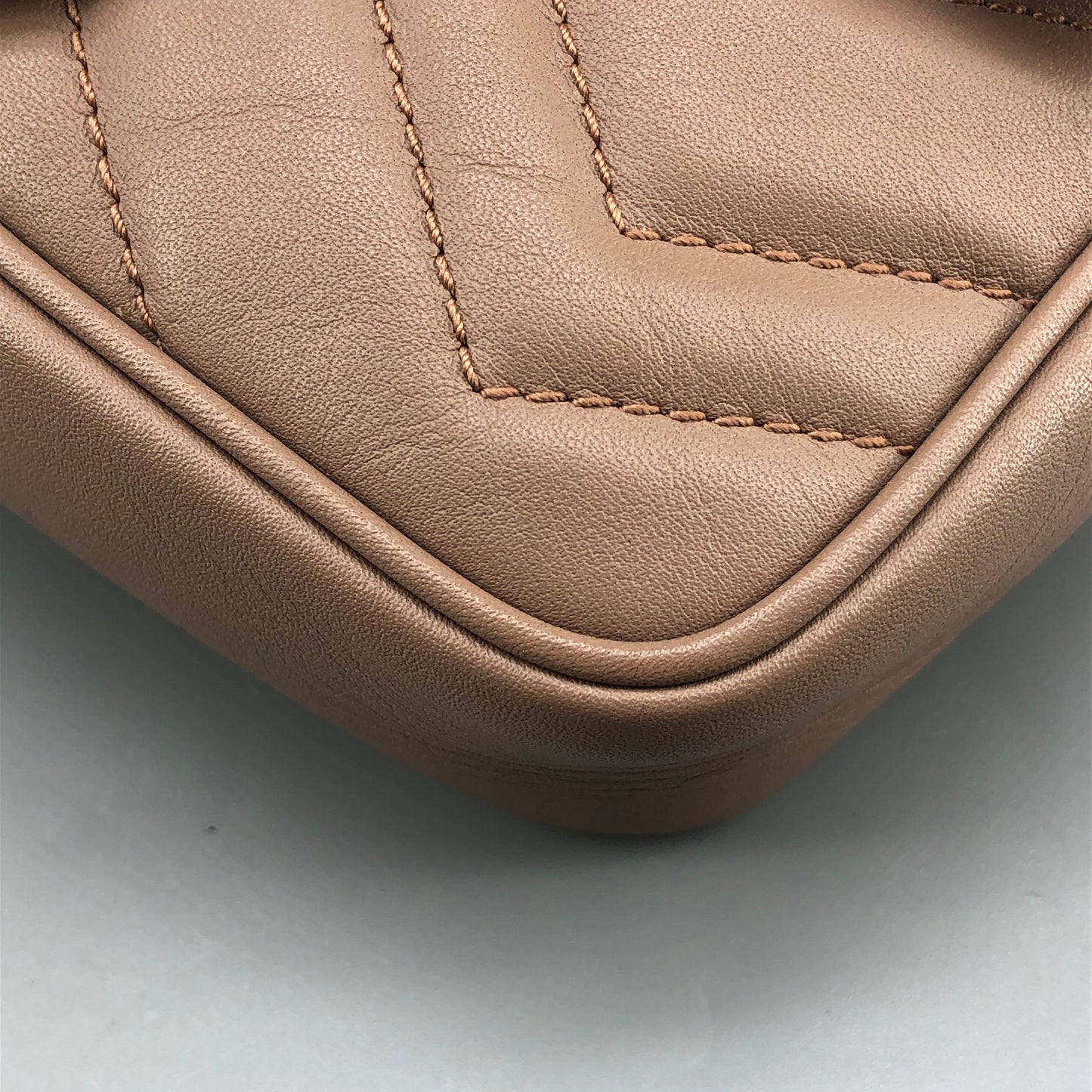 Gucci GG Marmont Mini Quilted Chain Shoulder Bag Dusty Pink