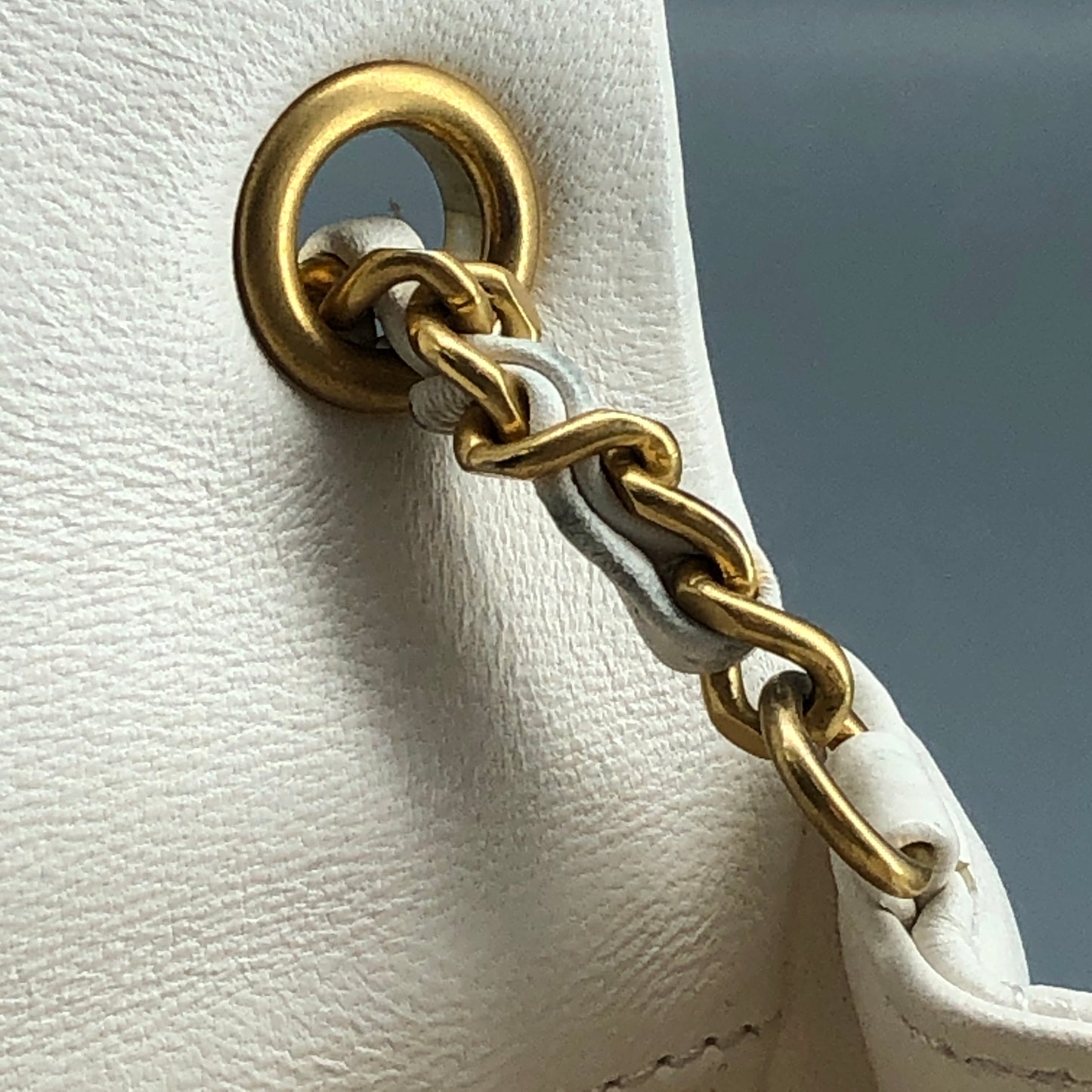 Chanel Lambskin Enamel Quilted Mini Coco Hearts Square Flap White Bag 清理中