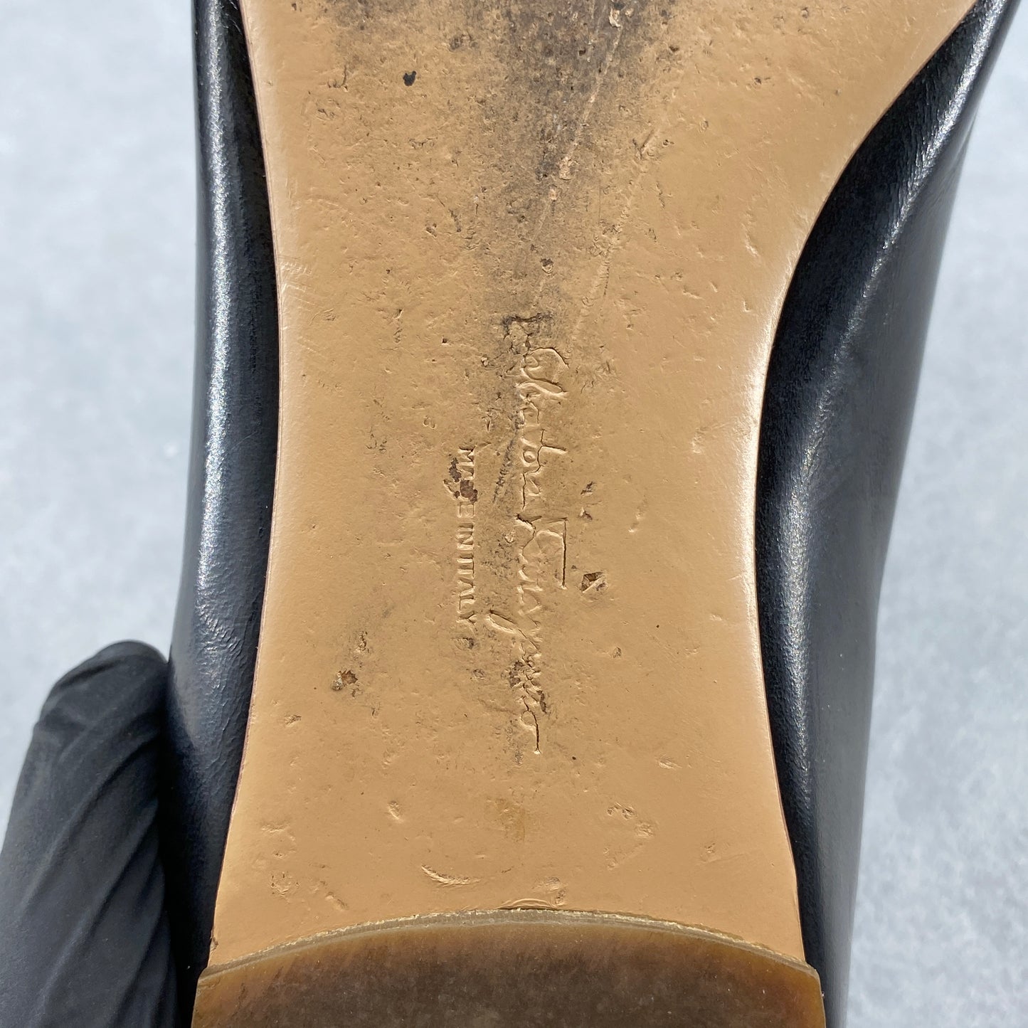 Ferragamo Women's Vara Bow Leather Flat Shoes Size 7.5 Black