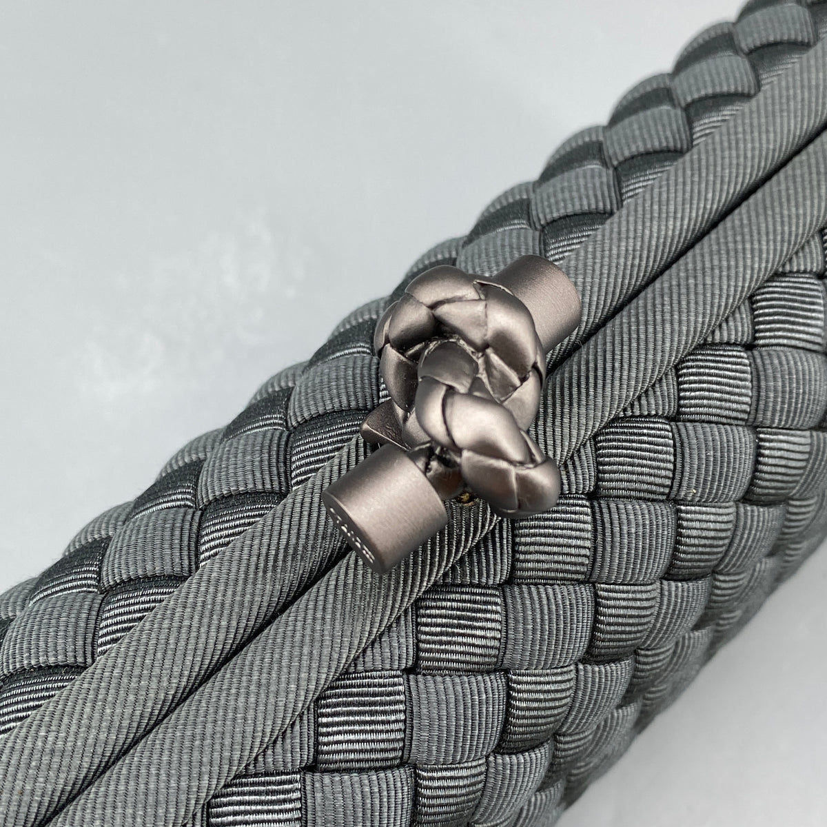 Bottega Veneta Dark Grey/Green Intrecciato Leather Knot Clutch Bag