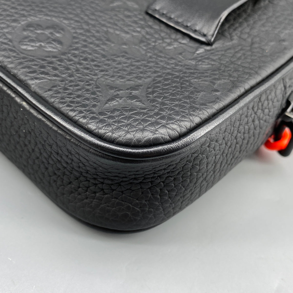 Louis Vuitton Taurillon Monogram Solar Ray Limited Volga Belt Bag Black