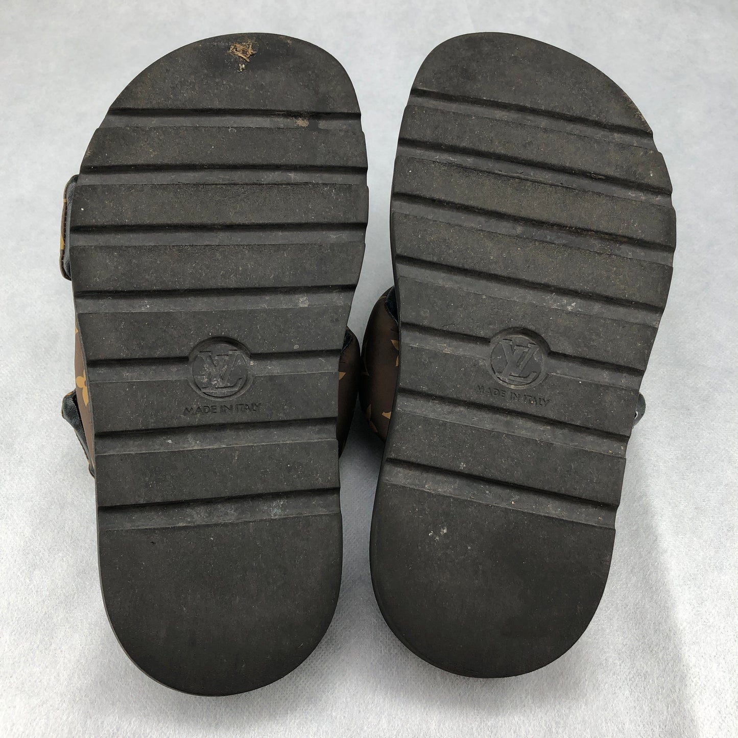 Louis Vuitton Unisex Monogram Slide Sandals 39 Brown