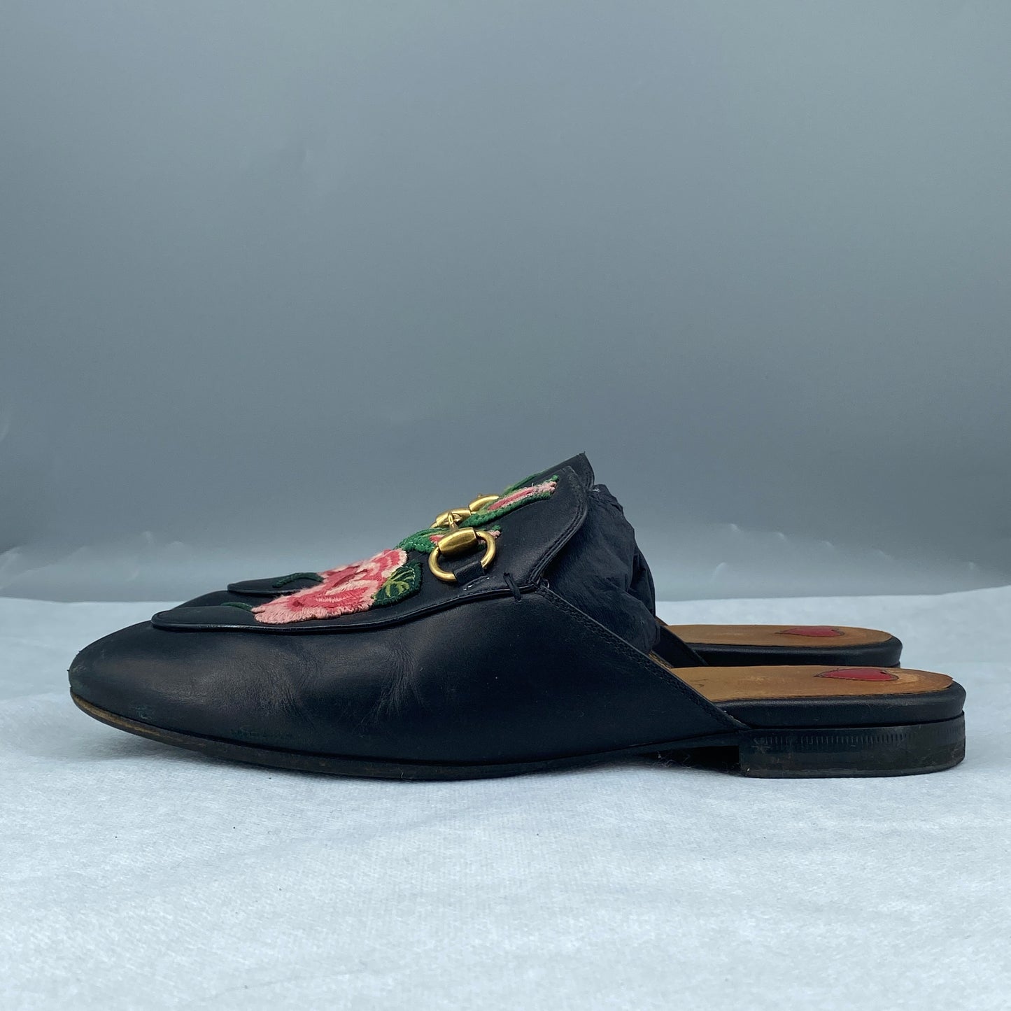 Gucci Women’s Black Leather Floral Embroidery Mule Loafer Shoes