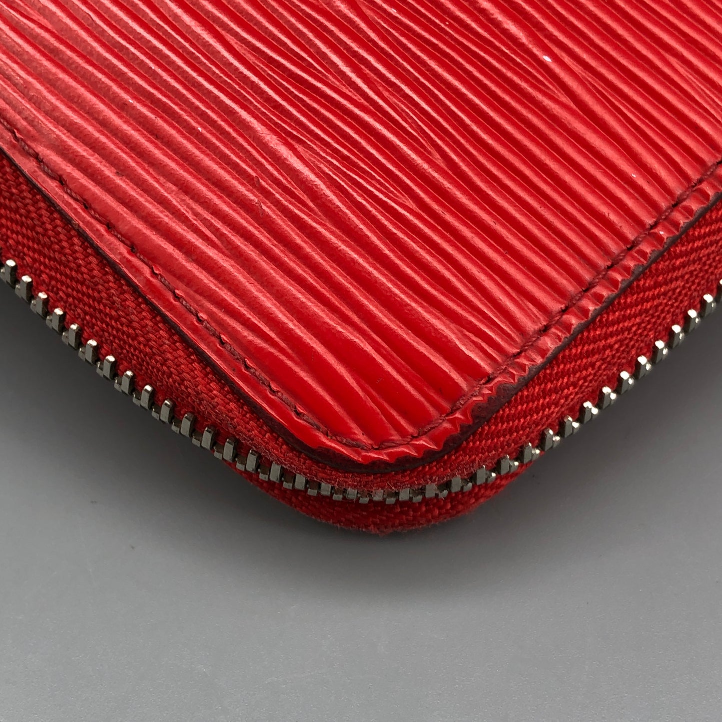 Louis Vuitton Epi Leather Zippy Wallet Red