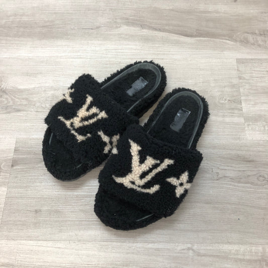 Louis Vuitton Unisex Teddy Shearling Monogram Slide Sandal 40 Black Beige Two-Tone