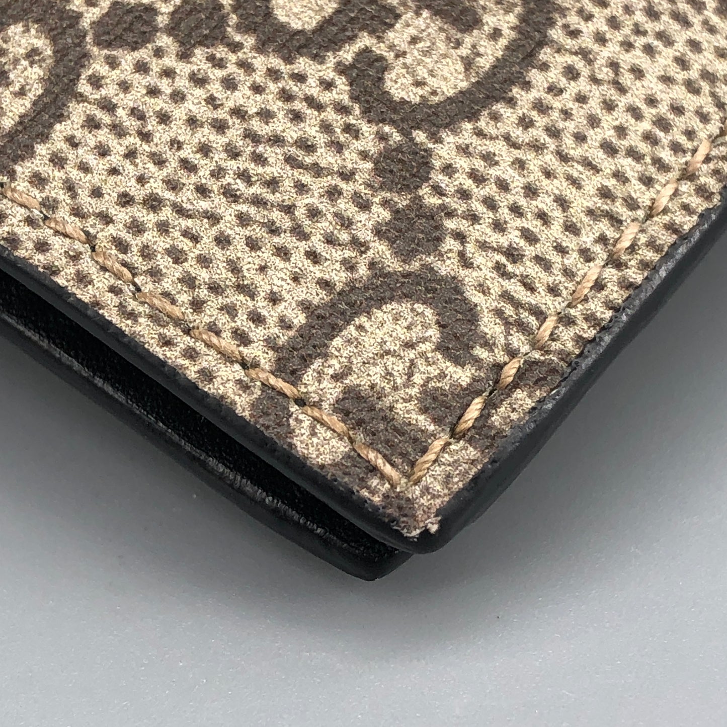 Gucci GG Supreme Tiger Print Bifold Wallet  Beige