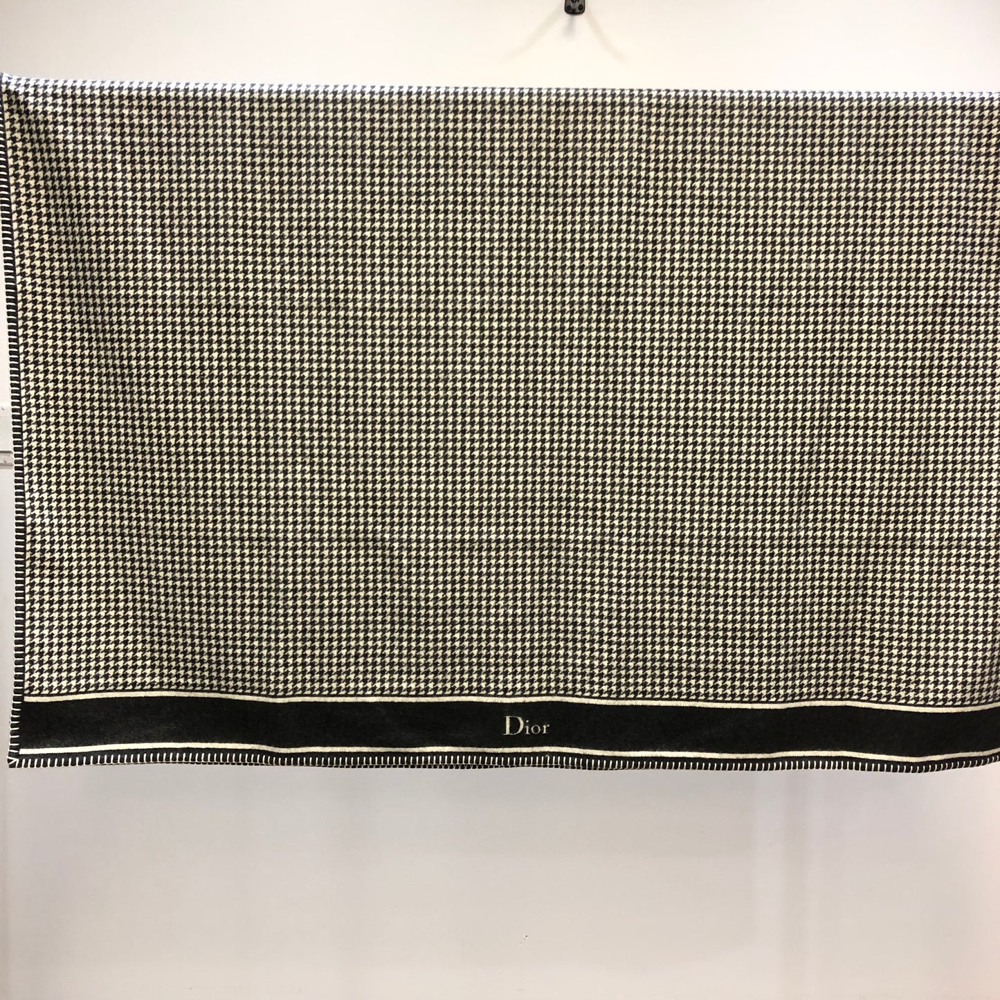 Christian Dior Houndstooth Reversible Wool Cashmere Scarf Black & White 138×176cm