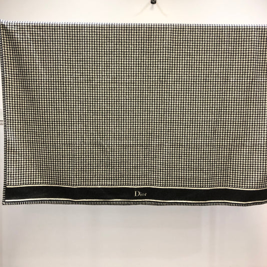 Christian Dior Houndstooth Reversible Wool Cashmere Scarf Black & White 138×176cm