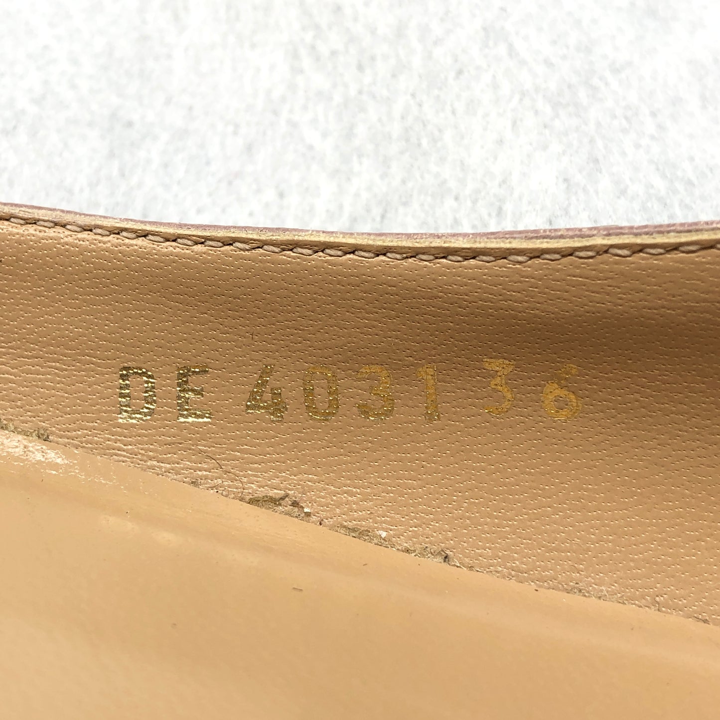Valentino Cream Leather Rockstud Pointed Flats Size 36