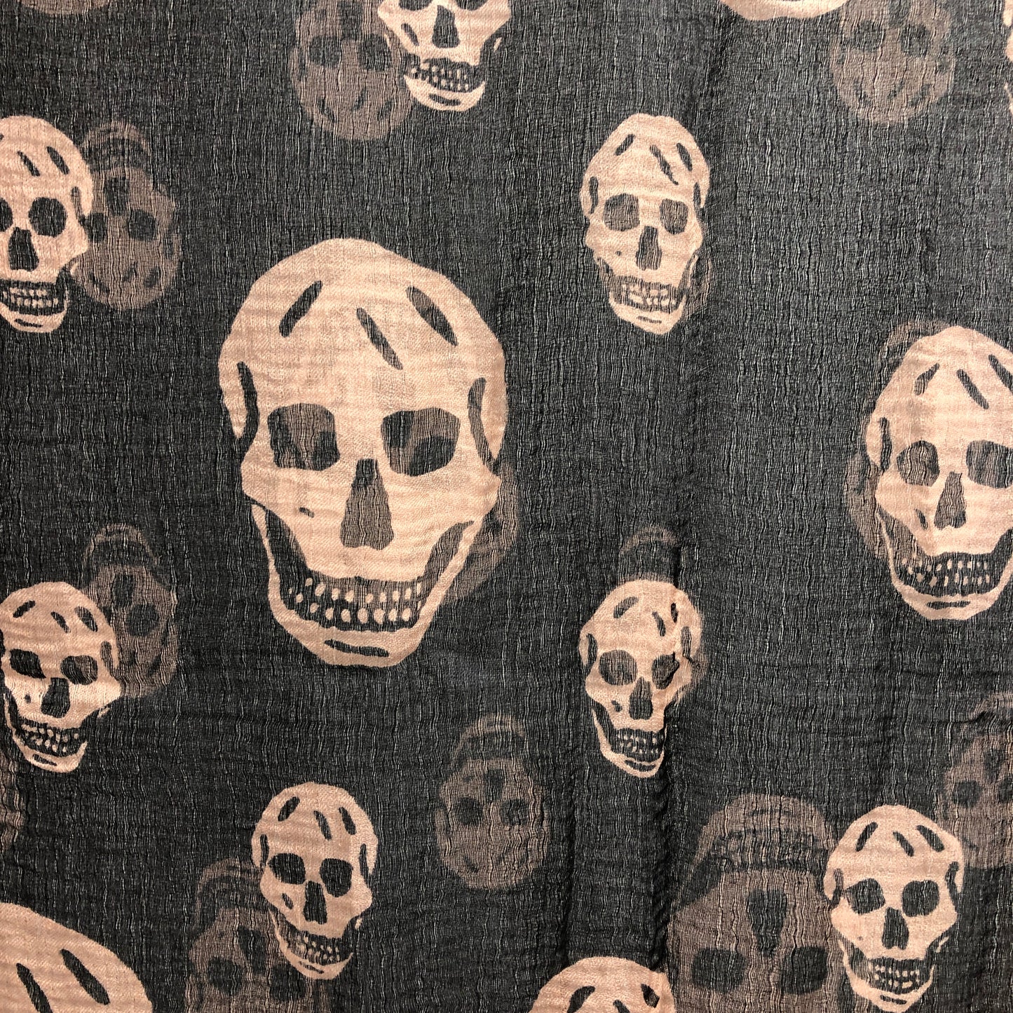 Alexander McQueen Classic Skull Print Large Scarf 100*110cm Black/Pink