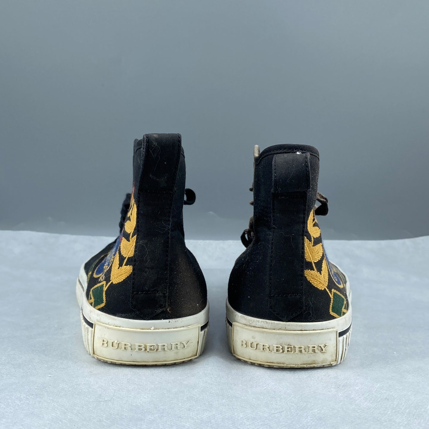 Burberry Unisex  Black Grey Crest Embroidery High Top Sneakers Size 38